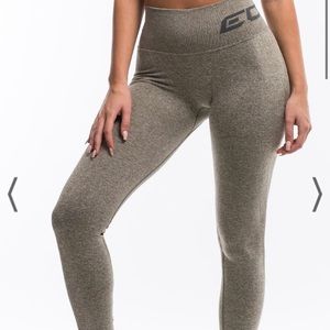 Echt Arise Scrunch Leggings - Khaki